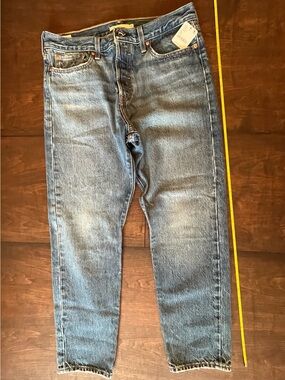 Levi's Women's Light Blue Ankle Crop Jeans